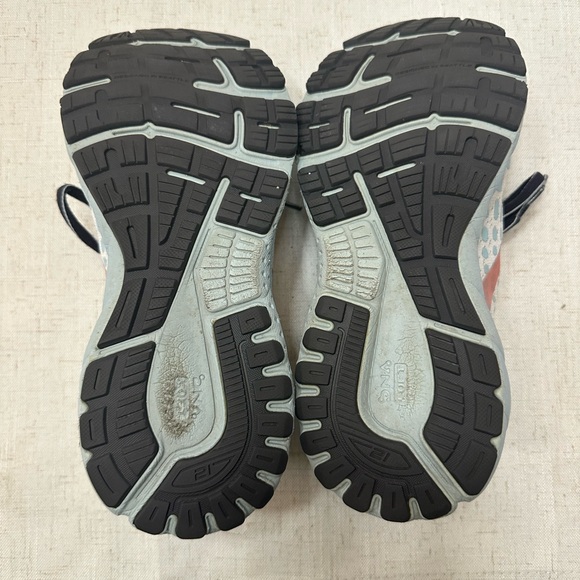 Brooks Women's Sneakers - Cream, Black, and Orange - Picture 6 of 9